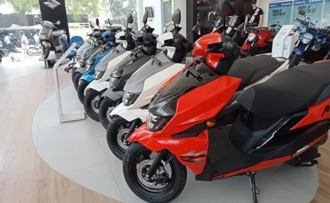 Suzuki-Scooter-Showroom-in-Lucknow